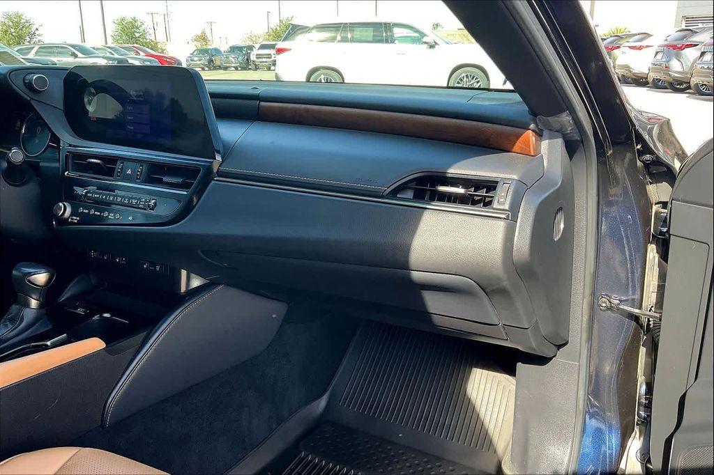 used 2023 Lexus ES 350 car, priced at $37,500