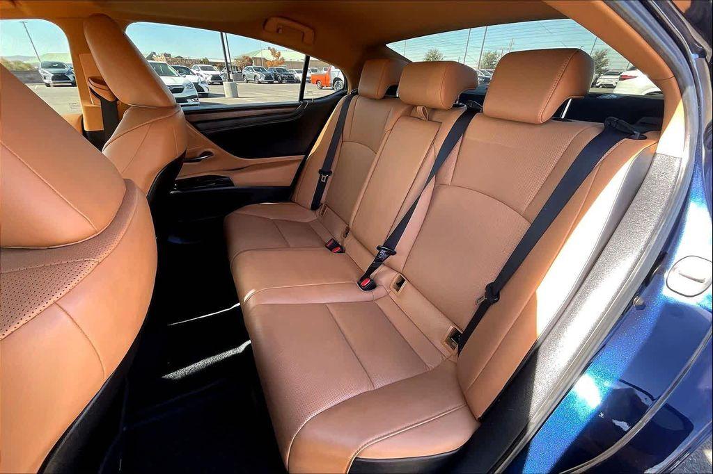 used 2023 Lexus ES 350 car, priced at $37,500