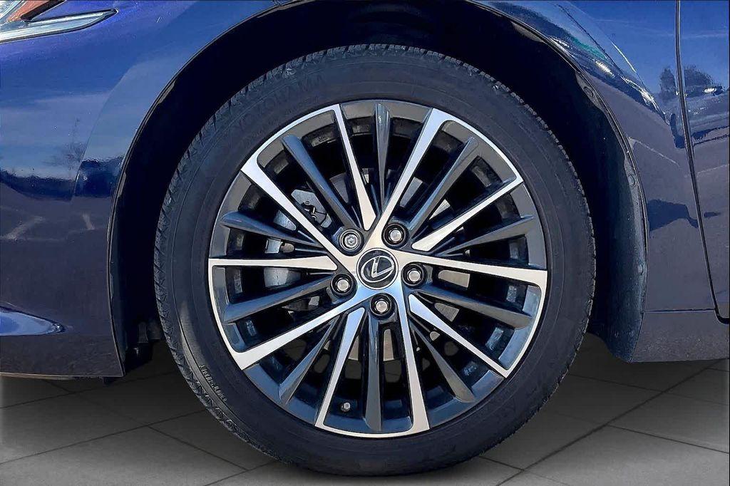 used 2023 Lexus ES 350 car, priced at $37,500