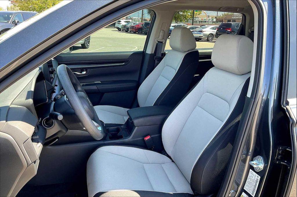 used 2024 Honda CR-V car, priced at $31,000