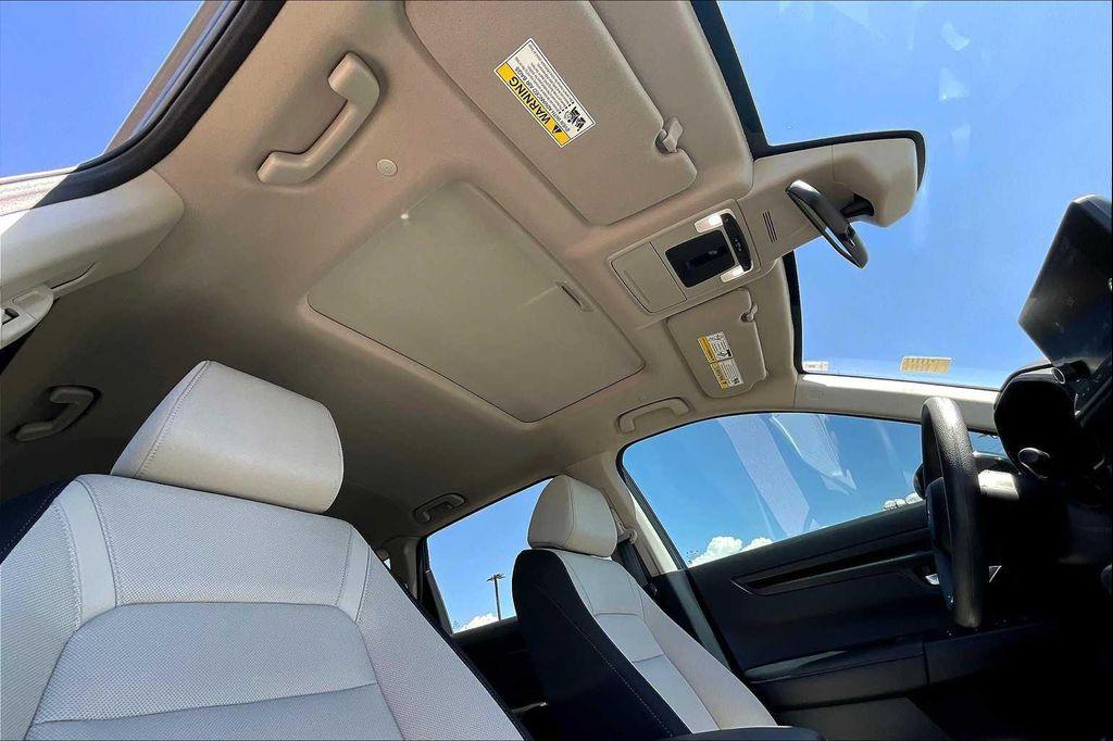 used 2024 Honda CR-V car, priced at $31,000