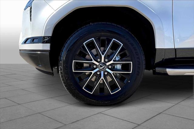 new 2025 Lexus GX 550 car, priced at $75,453