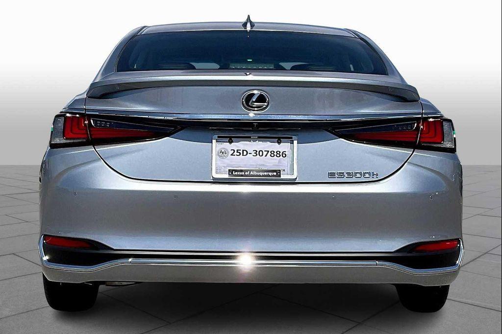 new 2025 Lexus ES 300h car, priced at $52,114