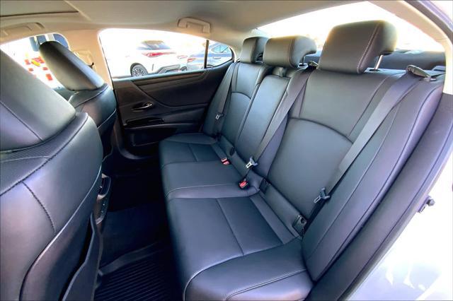 used 2024 Lexus ES 350 car, priced at $40,000