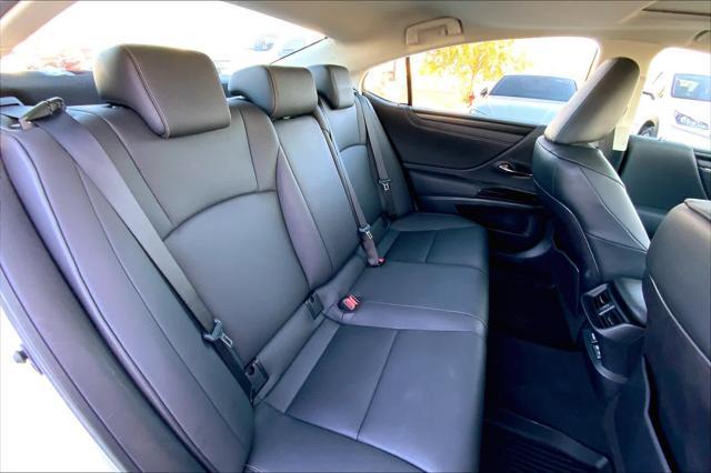 used 2024 Lexus ES 350 car, priced at $40,000