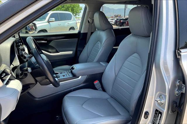 used 2022 Toyota Highlander car, priced at $38,000