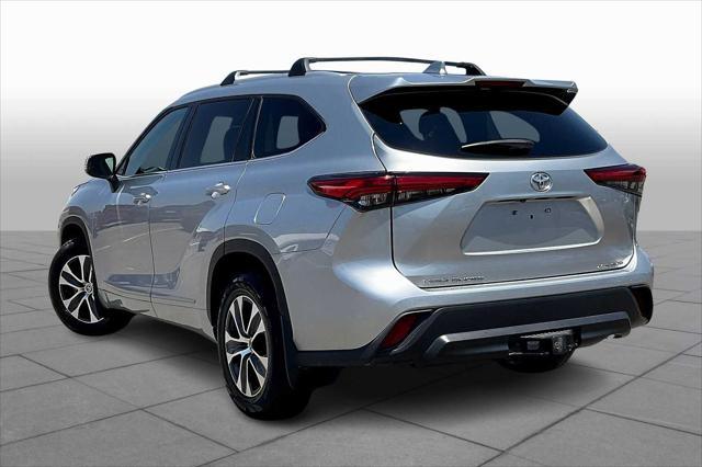 used 2022 Toyota Highlander car, priced at $38,000