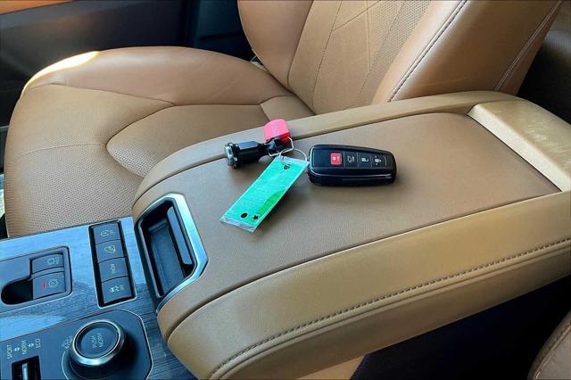 used 2020 Toyota Highlander car, priced at $37,000