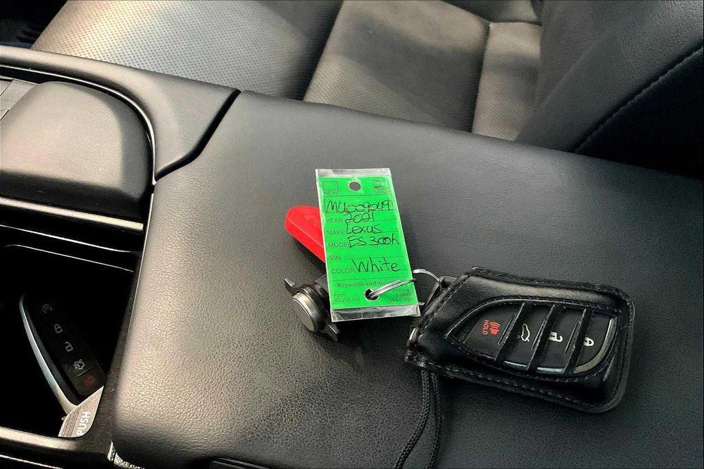 used 2021 Lexus ES 300h car, priced at $37,000