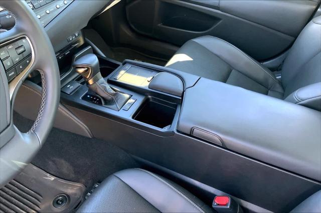 used 2021 Lexus ES 300h car, priced at $32,000