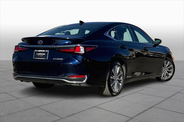 used 2021 Lexus ES 300h car, priced at $32,000