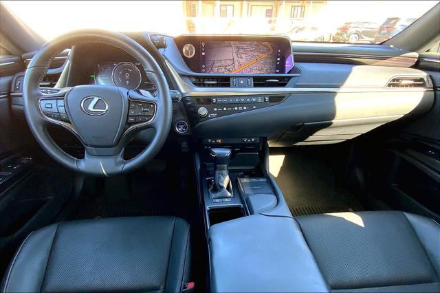 used 2021 Lexus ES 300h car, priced at $32,000