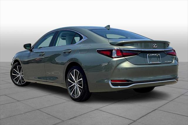 used 2024 Lexus ES 300h car, priced at $43,000