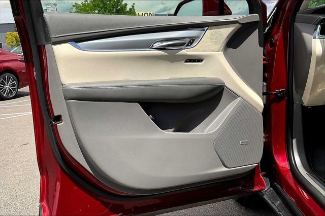 used 2017 Cadillac XT5 car, priced at $22,000