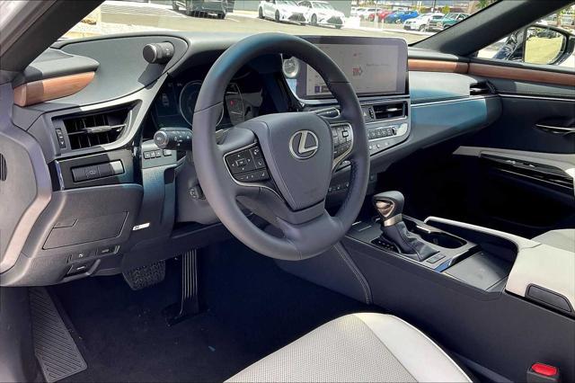 new 2025 Lexus ES 300h car, priced at $50,939
