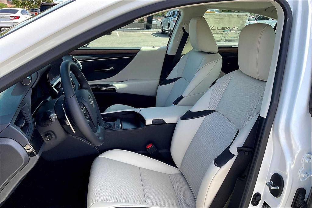 new 2025 Lexus ES 350 car, priced at $48,444