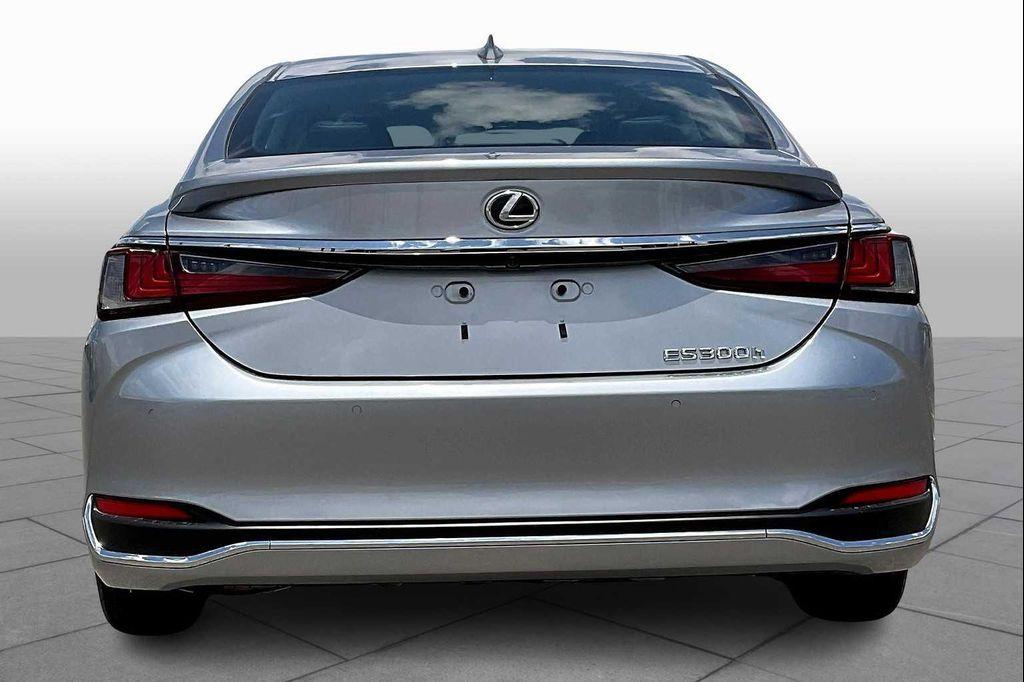 used 2024 Lexus ES 300h car, priced at $40,000