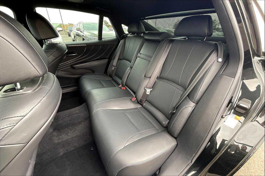 used 2022 Lexus LS 500 car, priced at $61,000