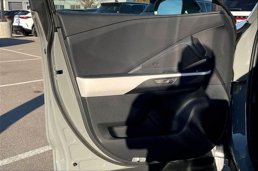 new 2026 Lexus TX 500h car, priced at $77,078