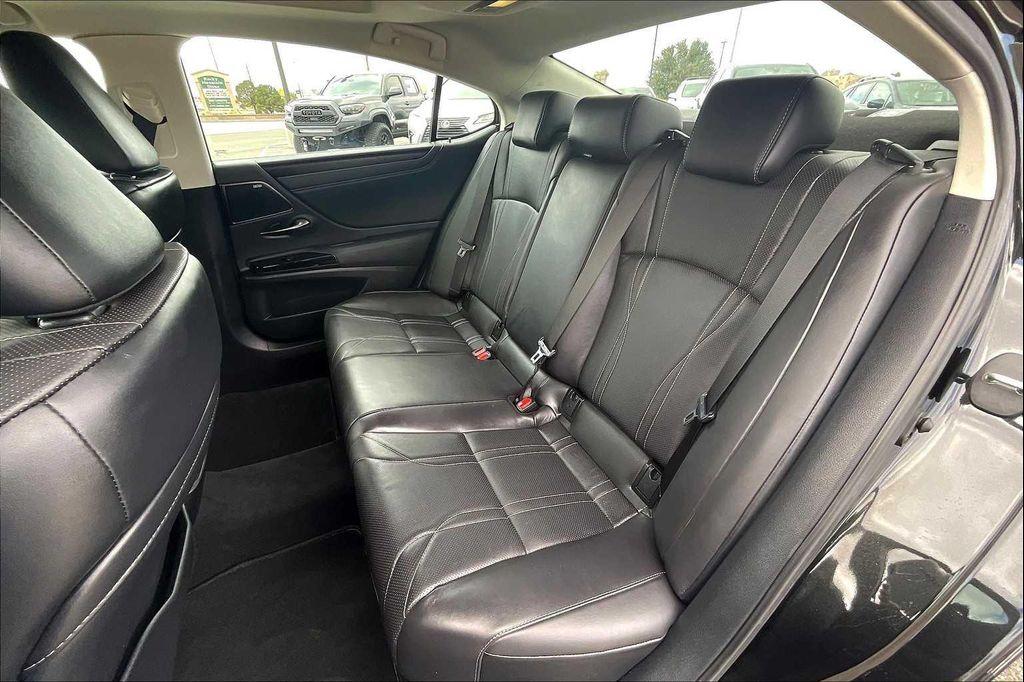 used 2024 Lexus ES 350 car, priced at $44,000
