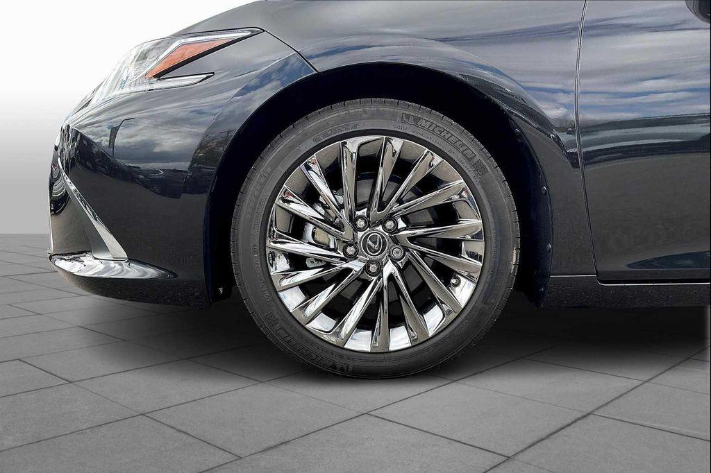 used 2024 Lexus ES 350 car, priced at $44,000
