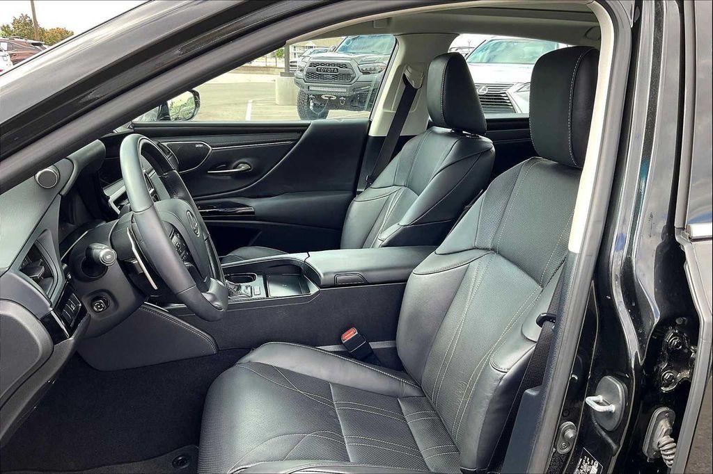 used 2024 Lexus ES 350 car, priced at $44,000