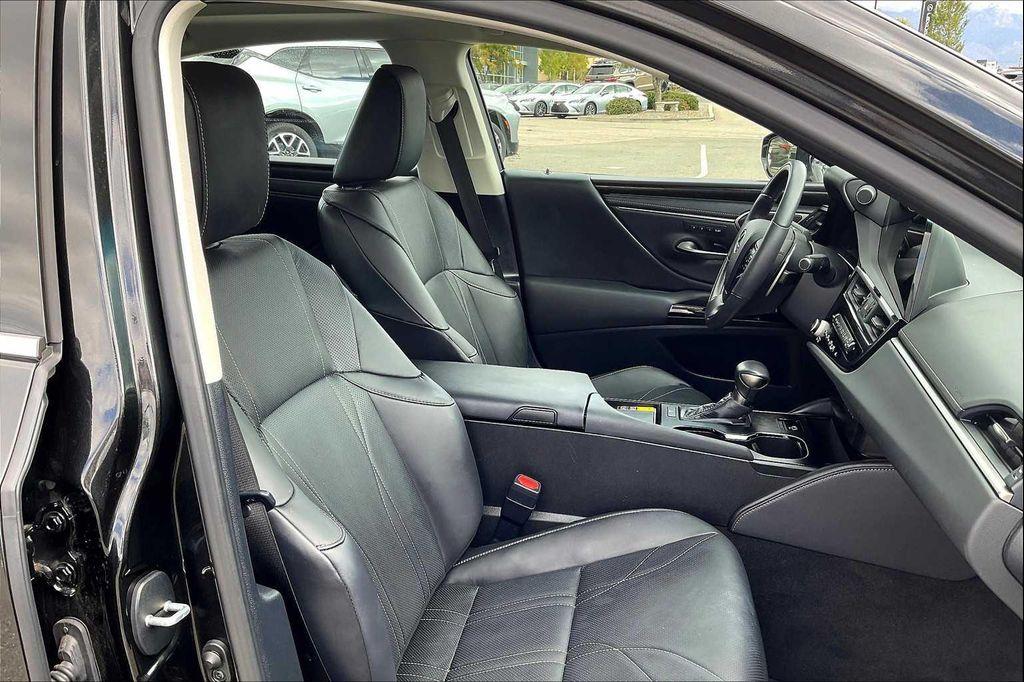 used 2024 Lexus ES 350 car, priced at $44,000