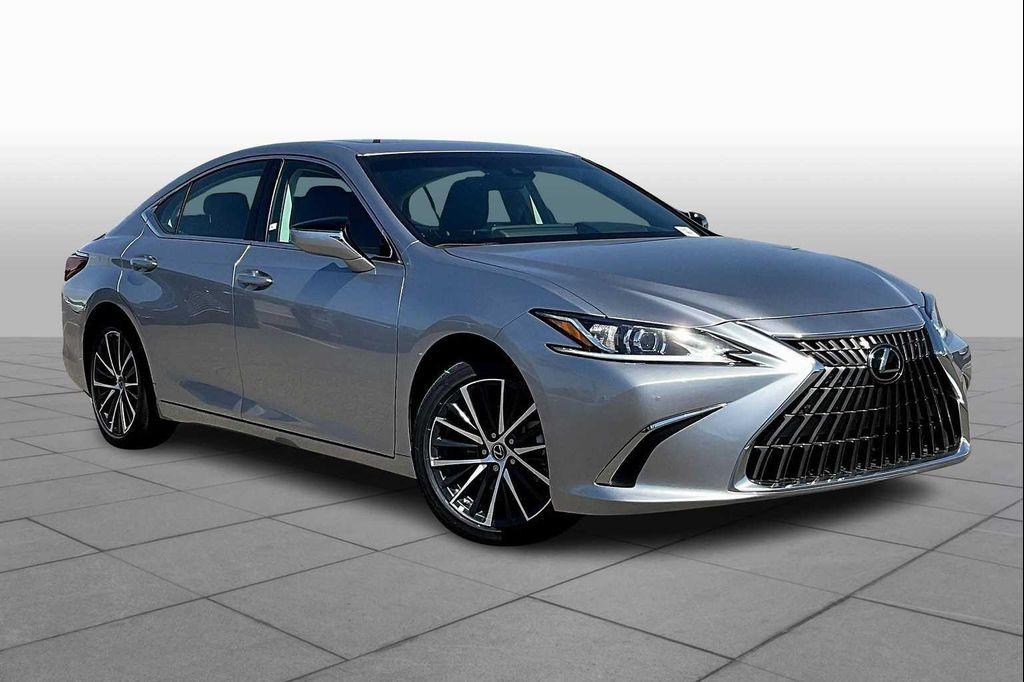 used 2025 Lexus ES 300h car, priced at $46,000