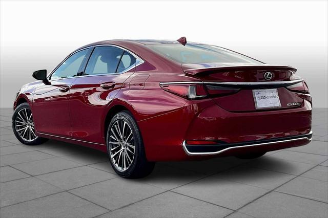 new 2025 Lexus ES 300h car, priced at $50,529