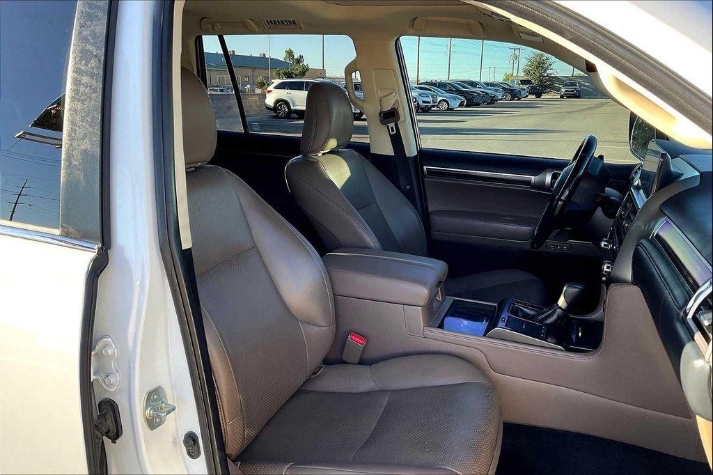 used 2022 Lexus GX 460 car, priced at $54,000