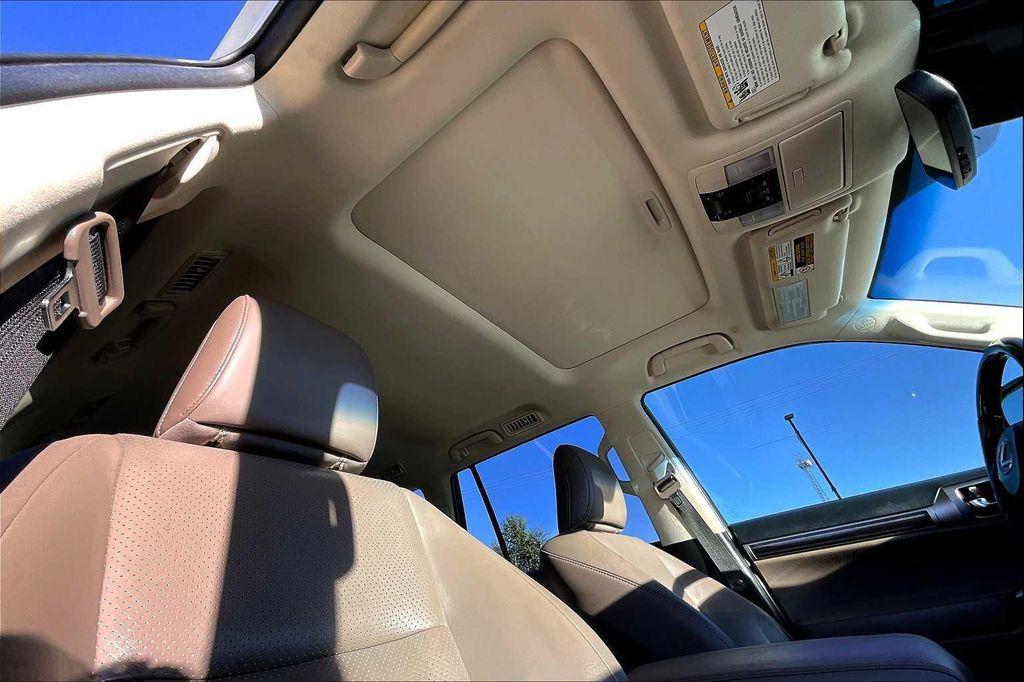 used 2022 Lexus GX 460 car, priced at $54,000