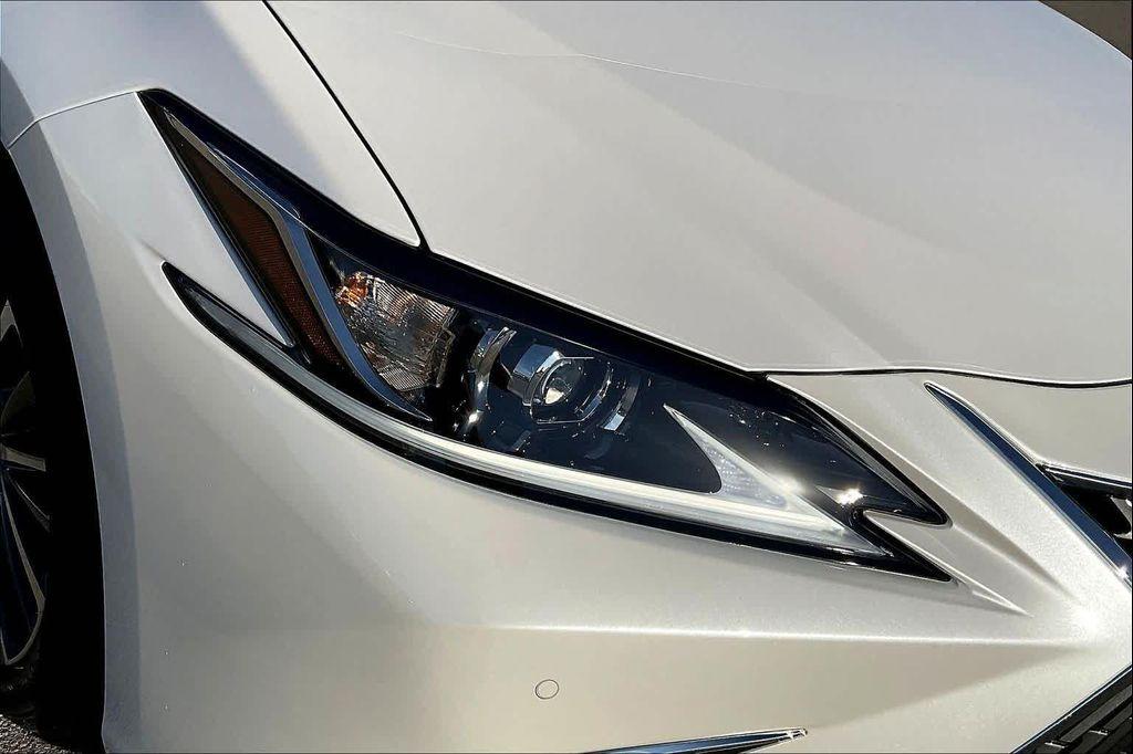 new 2025 Lexus ES 350 car, priced at $49,169