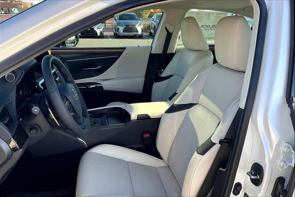 new 2025 Lexus ES 350 car, priced at $49,169