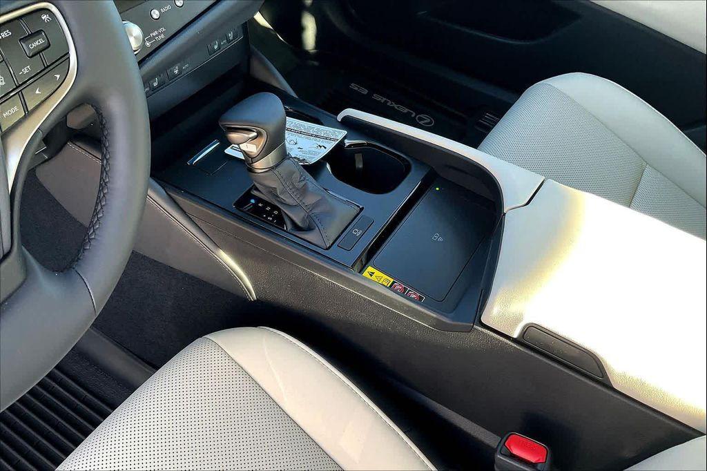 new 2025 Lexus ES 350 car, priced at $49,169