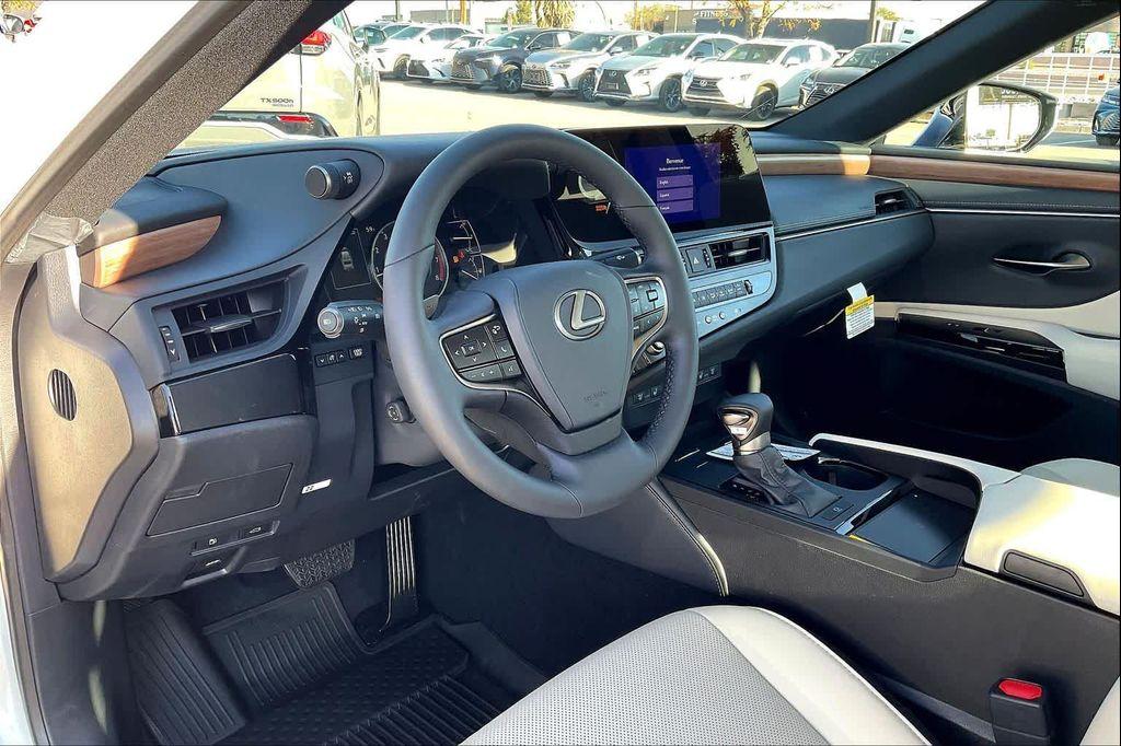 new 2025 Lexus ES 350 car, priced at $49,169