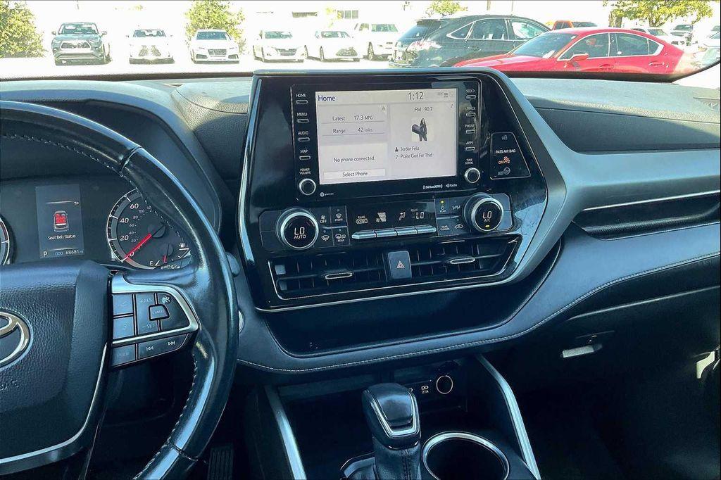 used 2021 Toyota Highlander car, priced at $32,000