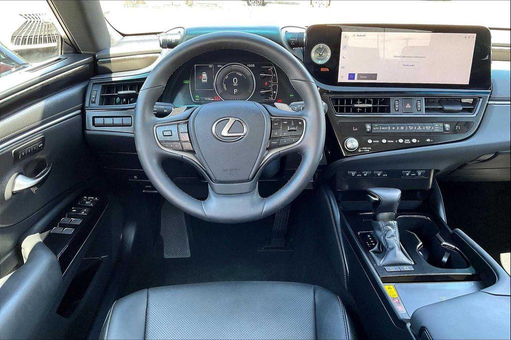 used 2025 Lexus ES 300h car, priced at $44,000