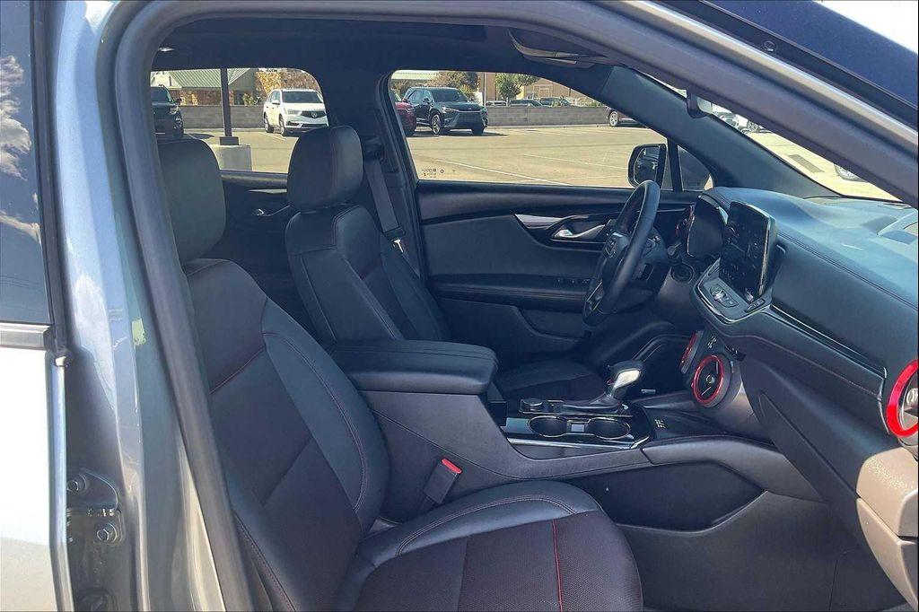 used 2025 Chevrolet Blazer car, priced at $39,000