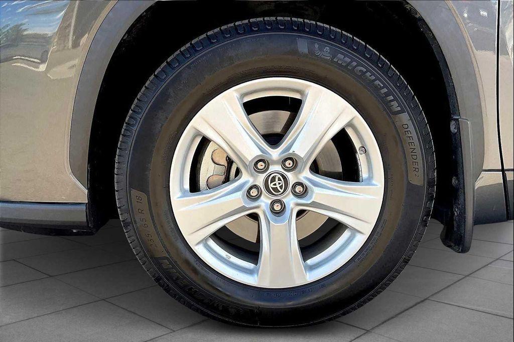 used 2020 Toyota Highlander car, priced at $30,000