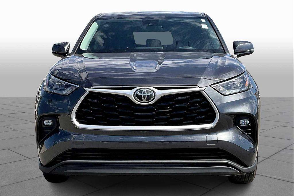 used 2020 Toyota Highlander car, priced at $30,000