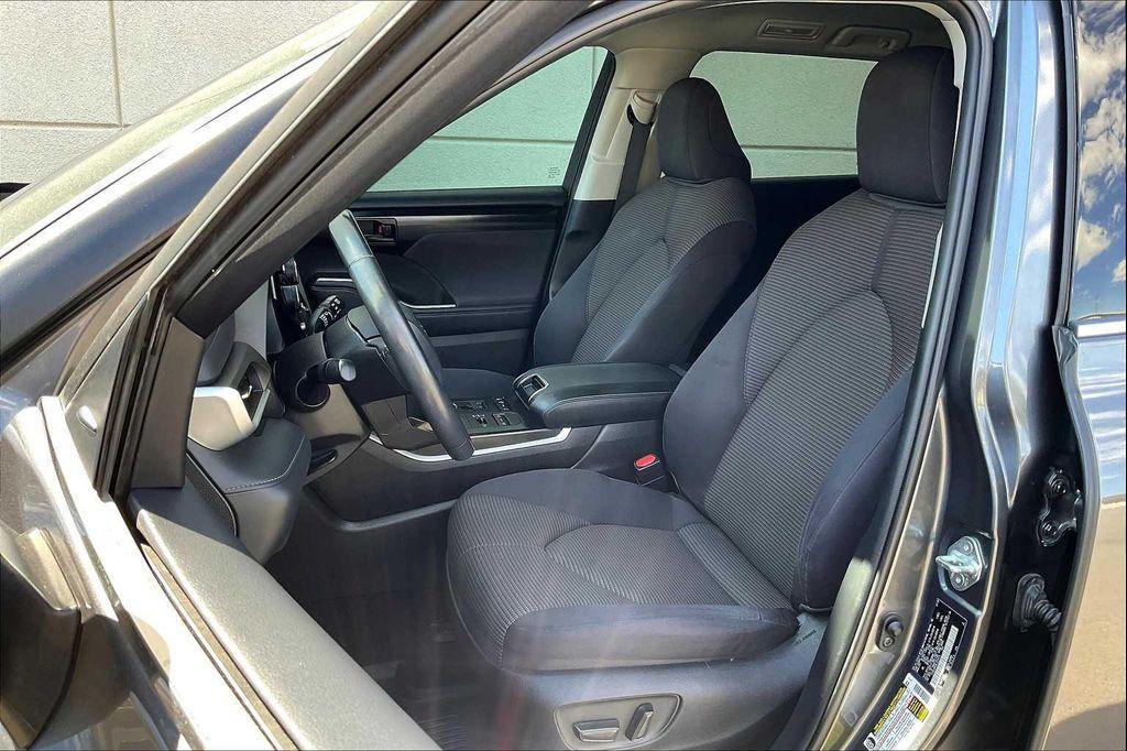 used 2020 Toyota Highlander car, priced at $30,000