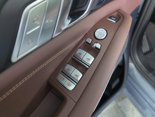 new 2026 BMW X7 car, priced at $93,740