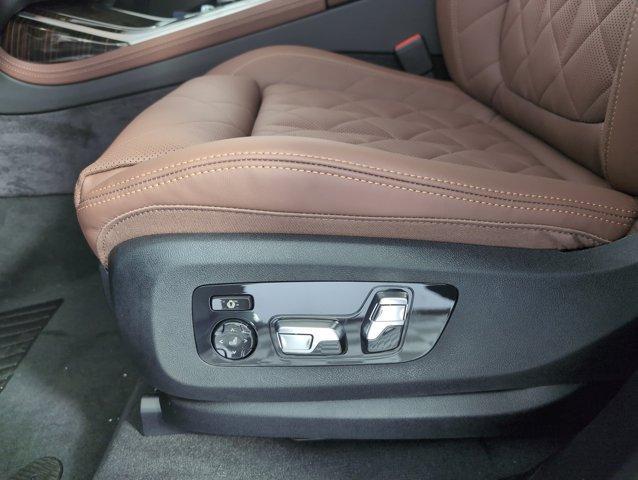 new 2026 BMW X7 car, priced at $93,740