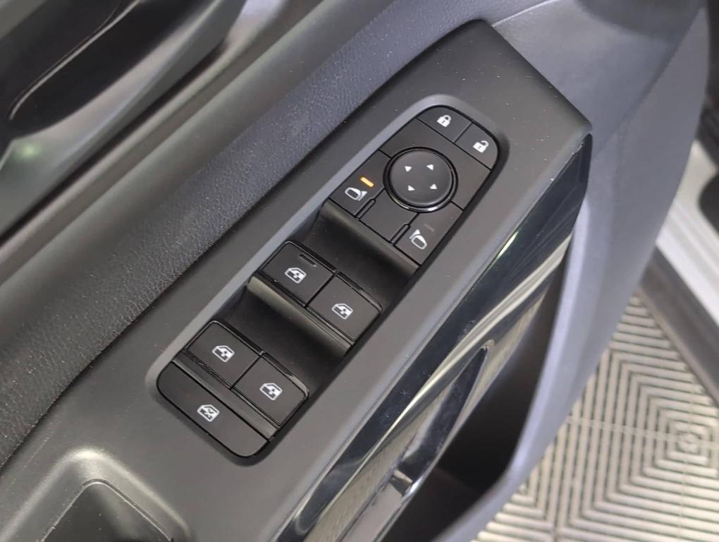 used 2024 Nissan Pathfinder car, priced at $27,999