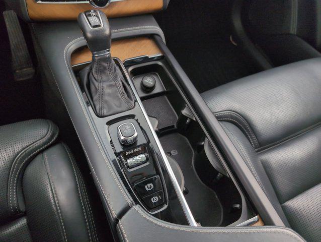 used 2020 Volvo XC90 car, priced at $30,999