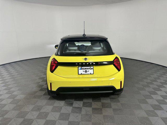 used 2025 MINI Hardtop car, priced at $28,891