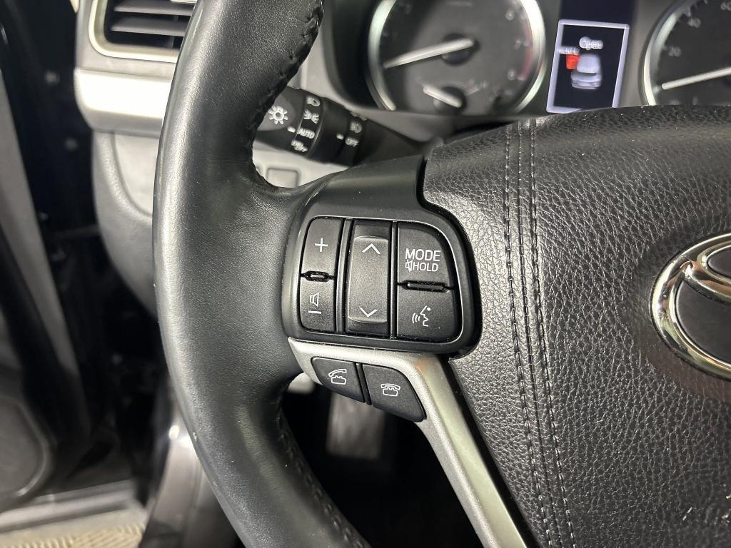 used 2016 Toyota Highlander car, priced at $18,999