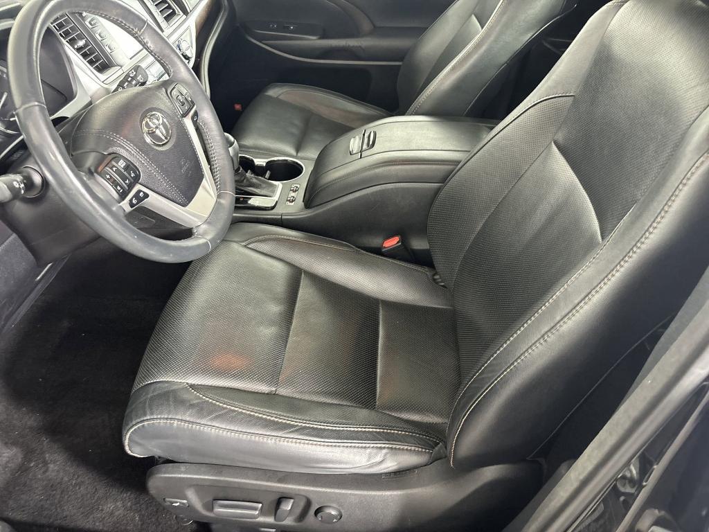 used 2016 Toyota Highlander car, priced at $18,999