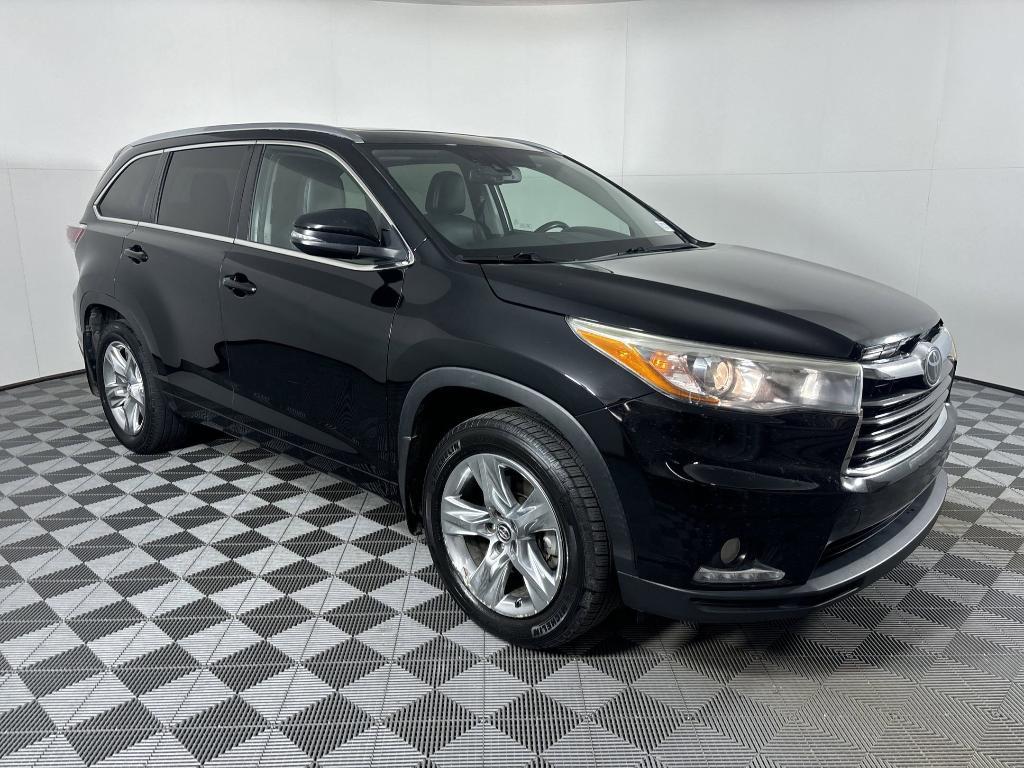 used 2016 Toyota Highlander car, priced at $18,999