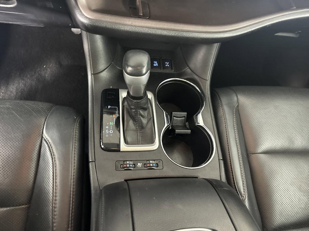used 2016 Toyota Highlander car, priced at $18,999